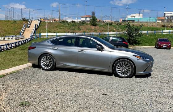 LEXUS ES 300h 2.5 16V HÍBRIDO CVT